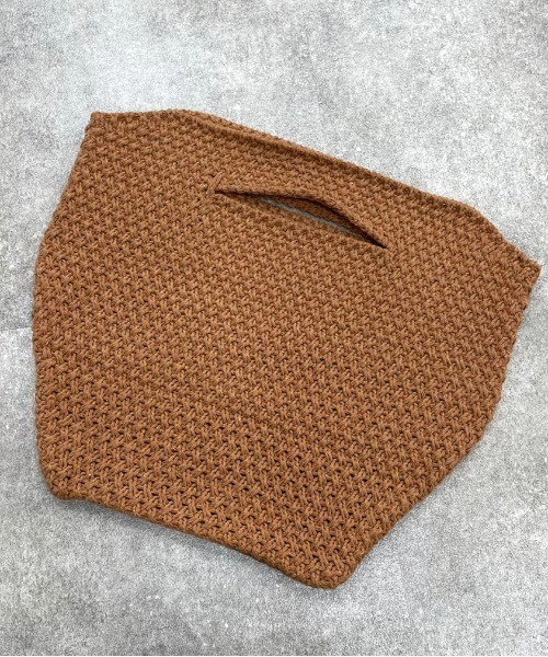 apres jour mignon(アプレジュールミニョン)の「【apresjour mignon×ARIAZ】ニットバッグ(ハンドバッグ・レディース・モカ/アイボリー/ベージュ系その他3・ONESIZE)」の7枚目の写真