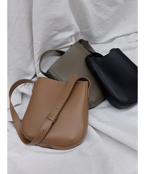 ISOOK（アイスー）の「Adjust round bag / アジャストラウンドバッグ（mi select）（トートバッグ・レディース・ブラック/グレイッシュベージュ/ブラウン・FREE）」の4枚目の写真