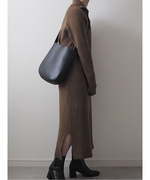 ISOOK（アイスー）の「Adjust round bag / アジャストラウンドバッグ（mi select）（トートバッグ・レディース・ブラック/グレイッシュベージュ/ブラウン・FREE）」の5枚目の写真