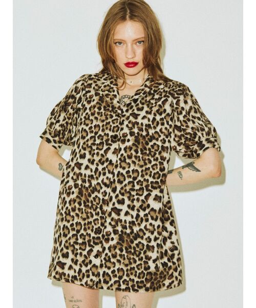 jouetie（ジュエティ）の「ボリュームスリーブミニワンピース（ワンピース・レディース・ブラック/オフホワイト/ブラウン/オレンジ・MEDIUM）」の4枚目の写真