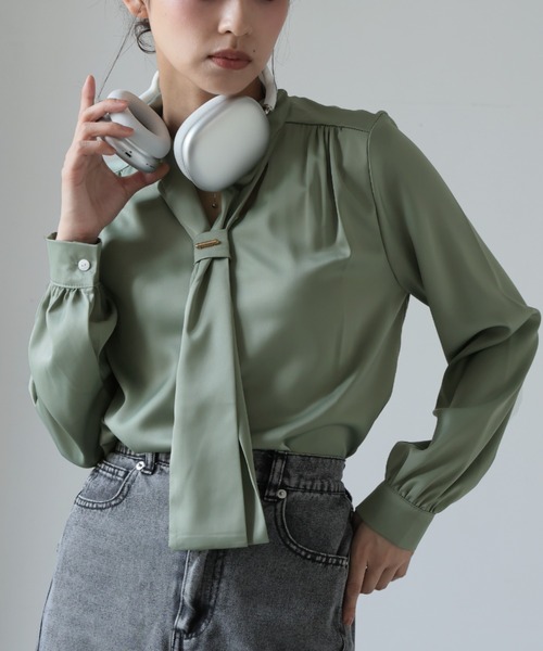 Ulysses（ユリシス）の「ボウタイブラウス（シャツ/ブラウス・レディース・ホワイト/グレー/キャメル/カーキ/ライトピンク/ブラック/イエロー・M/L）」の4枚目の写真