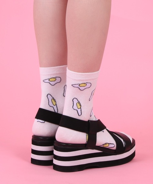PUNYUS（プニュズ）の「目玉焼き総柄ソックス（ソックス/靴下・レディース・ホワイト/ブラック・FREE）」の12枚目の写真