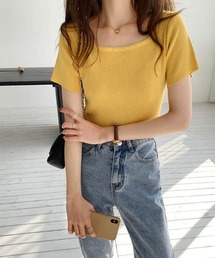 スクエアネックハーフスリーブTシャツ
