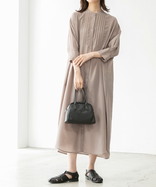 BONLECILL（ボンルシール）の「ピンタック ボザム 五分袖 シアーシャツ ワンピース（シャツワンピース・レディース・ブラック/ベージュ/オフホワイト/ライトグリーン・FREE）」の4枚目の写真