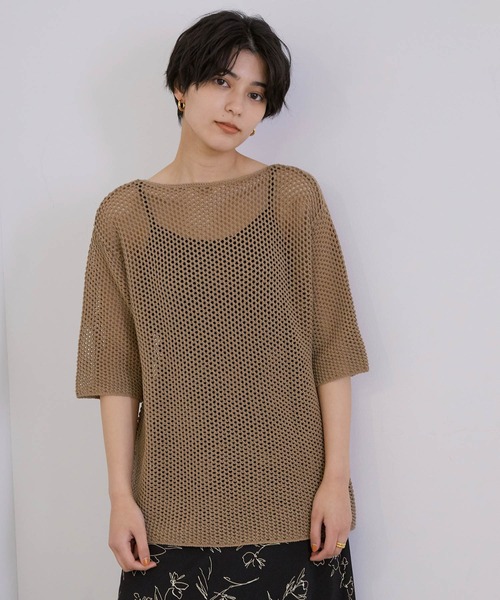 MADEMOISELLE ROPE'（マドモアゼル ロペ）の「【秋まで使える】メッシュオーバーTシャツ（Tシャツ/カットソー・レディース・ベージュ/オフホワイト・38）」の4枚目の写真