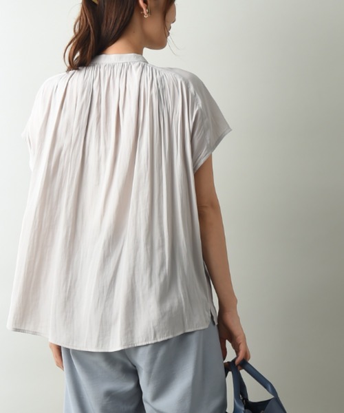 INTERPLANET（インタープラネット）の「パウダーサテンギャザーブラウス（シャツ/ブラウス・レディース・ネイビー/モカ/ラベンダー/グレイッシュベージュ・FREE）」の9枚目の写真