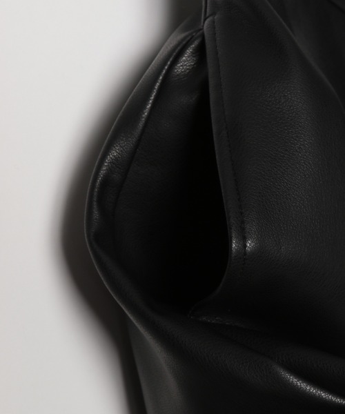 PAGEBOY（ページボーイ）の「フェイクレザーステッチパンツ（その他パンツ・レディース・ブラック/ブラウン系その他/アイボリー・SMALL/MEDIUM）」の14枚目の写真