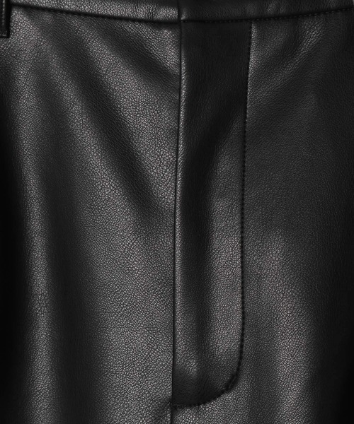 PAGEBOY（ページボーイ）の「フェイクレザーステッチパンツ（その他パンツ・レディース・ブラック/ブラウン系その他/アイボリー・SMALL/MEDIUM）」の15枚目の写真