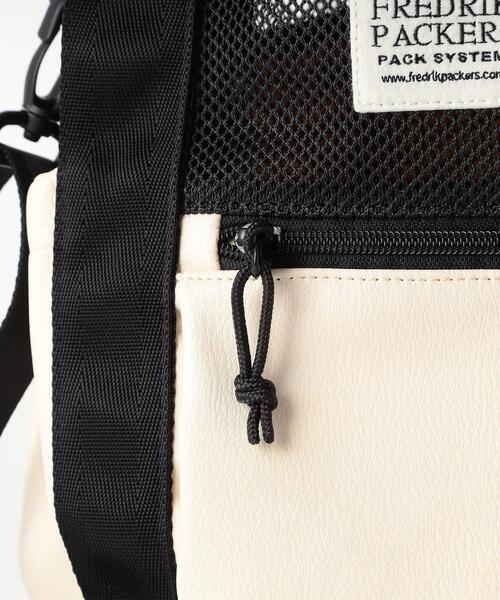FREDRIK PACKERS(フレドリックパッカーズ)の「【別注】<FREDRIK PACKERS (フレドリックパッカーズ) >ECL DST 2WAY バッグ(ショルダーバッグ・レディース・ブラック/オフホワイト・FREE)」の4枚目の写真