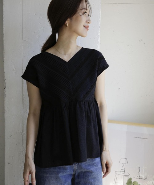 URBAN RESEARCH DOORS（アーバンリサーチドアーズ）の「タックレースフレンチブラウス（シャツ/ブラウス・レディース・ブラック/オフホワイト/カーキ・ONE）」の14枚目の写真