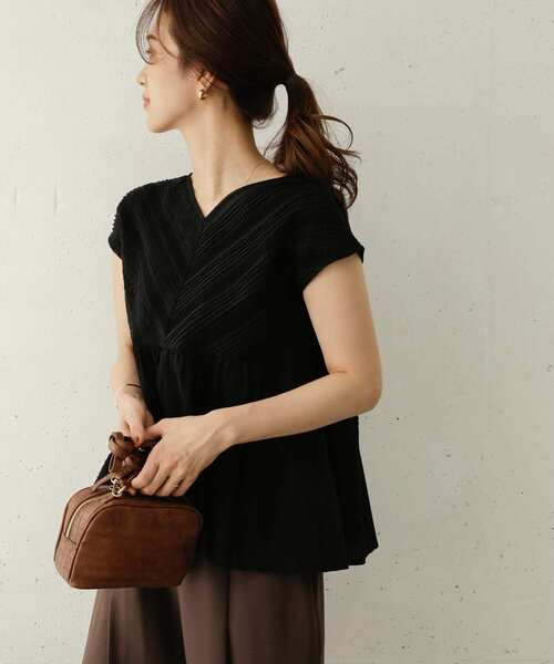 URBAN RESEARCH DOORS（アーバンリサーチドアーズ）の「タックレースフレンチブラウス（シャツ/ブラウス・レディース・ブラック/オフホワイト/カーキ・ONE）」の20枚目の写真