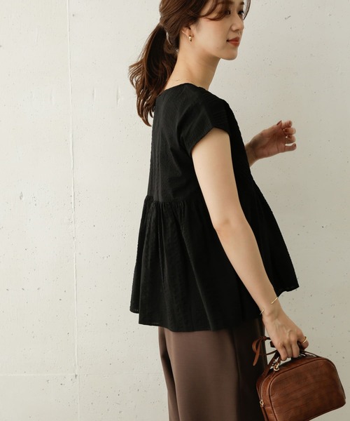 URBAN RESEARCH DOORS（アーバンリサーチドアーズ）の「タックレースフレンチブラウス（シャツ/ブラウス・レディース・ブラック/オフホワイト/カーキ・ONE）」の21枚目の写真