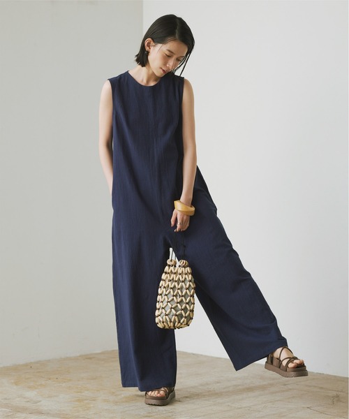 titivate(ティティベイト)の「ワイドシルエットノースリーブオールインワン(つなぎ/オールインワン・レディース・ベージュ/ネイビー/ダークオレンジ・S/M/L/PS(XS-S))」の2枚目の写真