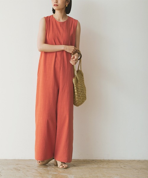 titivate(ティティベイト)の「ワイドシルエットノースリーブオールインワン(つなぎ/オールインワン・レディース・ベージュ/ネイビー/ダークオレンジ・S/M/L/PS(XS-S))」の3枚目の写真