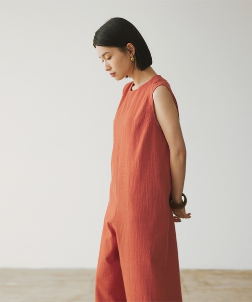 titivate(ティティベイト)の「ワイドシルエットノースリーブオールインワン(つなぎ/オールインワン・レディース・ベージュ/ネイビー/ダークオレンジ・S/M/L/PS(XS-S))」の14枚目の写真