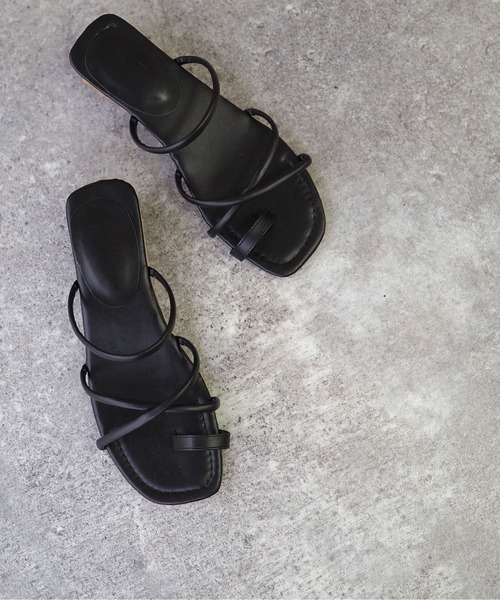 Riberry(リベリー)の「親指細コードサンダル(サンダル・レディース・ブラック/ホワイト/オレンジ・MEDIUM/LARGE)」の6枚目の写真