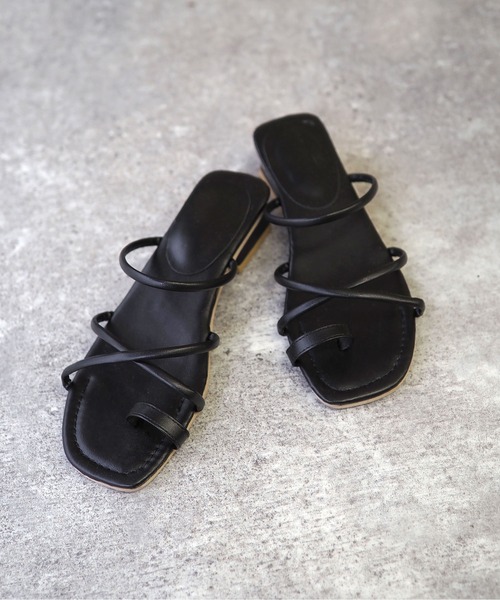 Riberry(リベリー)の「親指細コードサンダル(サンダル・レディース・ブラック/ホワイト/オレンジ・MEDIUM/LARGE)」の10枚目の写真