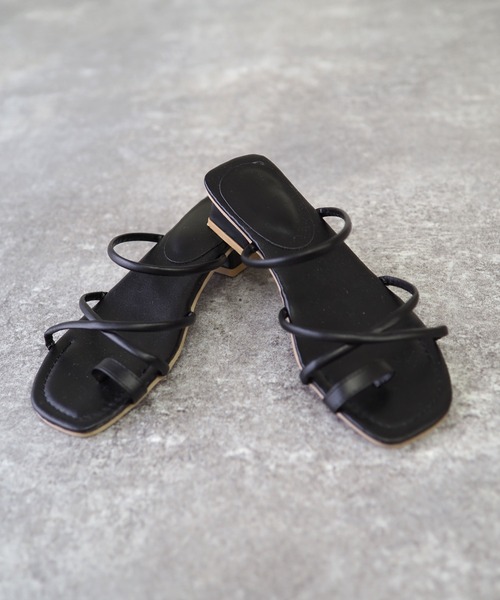 Riberry(リベリー)の「親指細コードサンダル(サンダル・レディース・ブラック/ホワイト/オレンジ・MEDIUM/LARGE)」の15枚目の写真