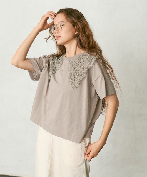 PUAL CE CIN（ピュアルセシン）の「ケミカルレース襟プルオーバー/Tシャツ（Tシャツ/カットソー・レディース・ブラック/ベージュ/ブルーグレー/ナチュラル・FREE）」の4枚目の写真