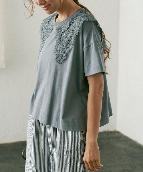 PUAL CE CIN（ピュアルセシン）の「ケミカルレース襟プルオーバー/Tシャツ（Tシャツ/カットソー・レディース・ブラック/ベージュ/ブルーグレー/ナチュラル・FREE）」の3枚目の写真