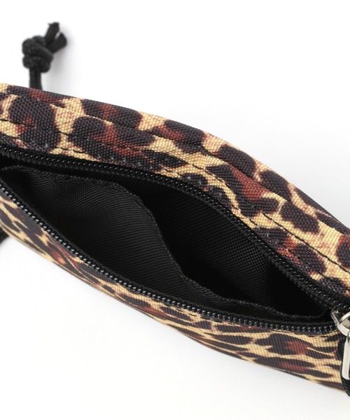LEPSIM（レプシィム）の「Ｄｒｉｆｔｅｒコラボショルダーポーチ　956312（ポーチ・レディース・ブラック/アニマル/レオパード・ONE SIZE）」の12枚目の写真