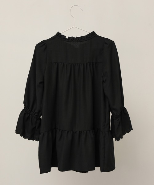 ROPE' PICNIC(ロペピクニック)の「【KIDS】【リンクコーデ】ティアードミニワンピース(ワンピース・キッズ・ブラック/オフホワイト・110/120/130/140)」の4枚目の写真