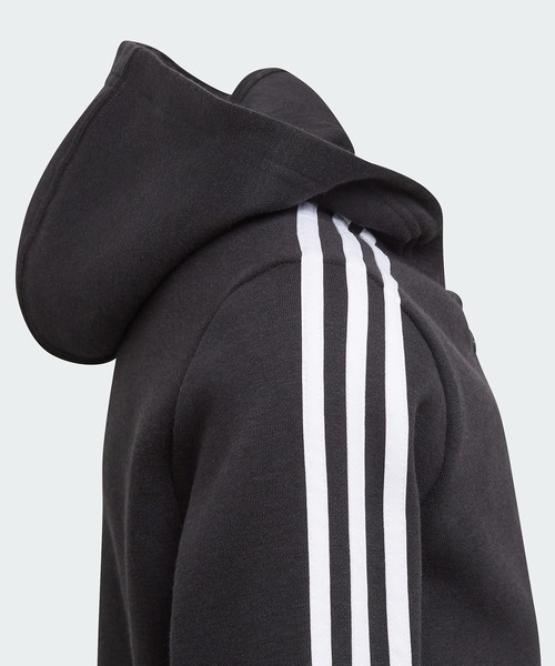 adidas（アディダス）の「エッセンシャルズ 3ストライプス パーカー [Essentials 3-Stripes Hoodie] アディダス (キッズ／子供用)（パーカー・キッズ・ブラック×ホワイト/ダークネイビー/グレー・130/140/150/110/120/160）」の5枚目の写真