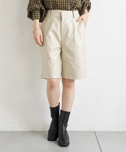 prose verse(プロズヴェール)の「合皮センターシームショートパンツ(その他パンツ・レディース・ブラック/アイボリー/ダークグリーン・FREE)」の11枚目の写真