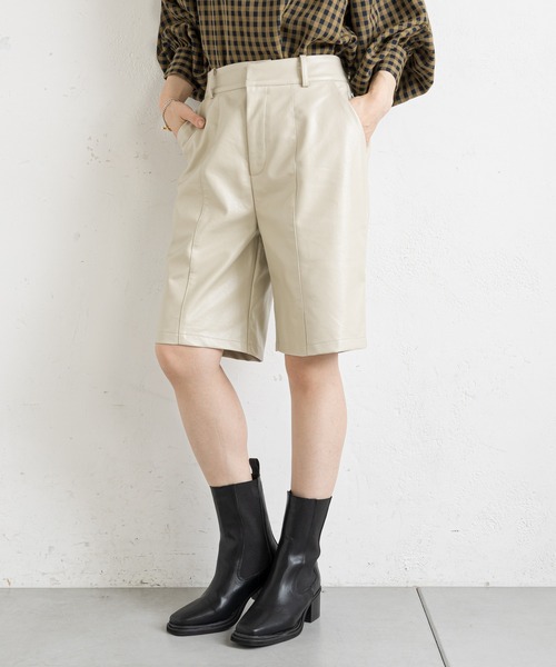 prose verse(プロズヴェール)の「合皮センターシームショートパンツ(その他パンツ・レディース・ブラック/アイボリー/ダークグリーン・FREE)」の12枚目の写真