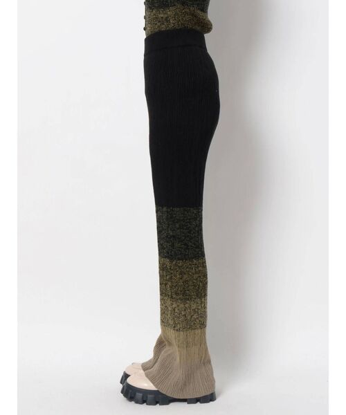 EMODA(エモダ)の「グラデーションリブパンツ(その他パンツ・レディース・ブラック/ブラウン/アイボリー・FREE)」の10枚目の写真