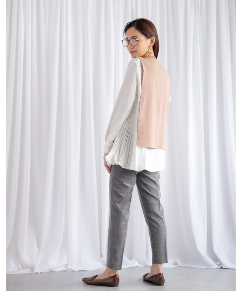 White Collection(ホワイトコレクション)の「【2021AW】サイドプリーツデザインブラウス&ベルト付きニットベスト・セットアンサンブル(ニット/セーター・レディース・ブラック/グレー/キャメル・FREE)」の10枚目の写真