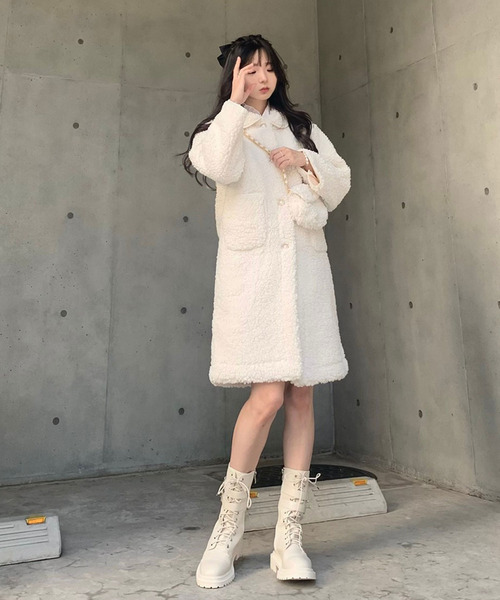 titty＆Co. PETIT by poyo（ティティーアンドコープティバイポヨ）の「【ファッションインフルエンサーPOYO×titty&Co.PETIT 】もこもこパール釦コート（その他アウター・レディース・ホワイト/ブラック・FREE）」の13枚目の写真