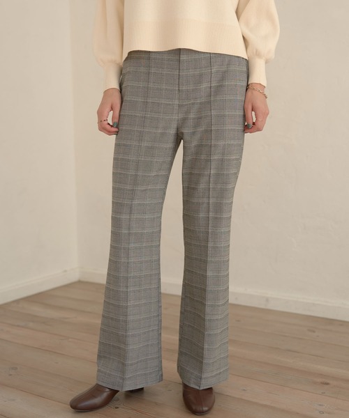 earth music&ecology(アースミュージックアンドエコロジー)の「ストレッチフレアパンツ *(その他パンツ・レディース・ブラック/ダークグリーン/オレンジ/チェック/その他9・S/M/L)」の4枚目の写真