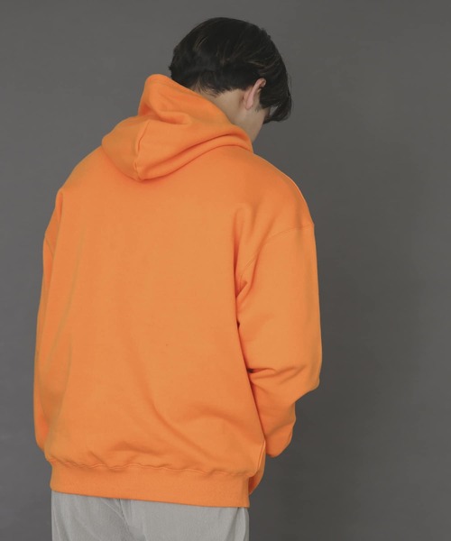 SENSE OF PLACE by URBAN RESEARCH（センスオブプレイスバイアーバンリサーチ）の「『別注』TeddyBear×SENSE OF PLACE　テディベアウラキモウスウェットC（パーカー・メンズ・ブラック/ベージュ/オレンジ・MEDIUM/LARGE）」の6枚目の写真