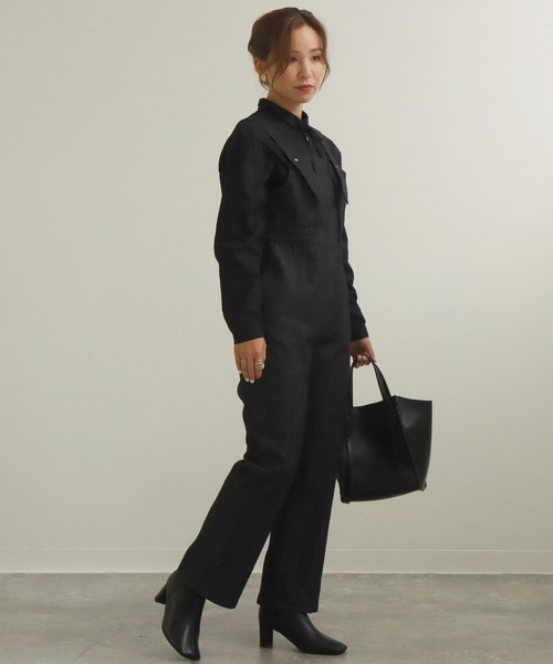 AULI（アウリィ）の「【低身長向けサイズ】フレアデニムサロペット（サロペット/オーバーオール・レディース・ブラック/インディゴブルー・S/XS/XXS）」の4枚目の写真