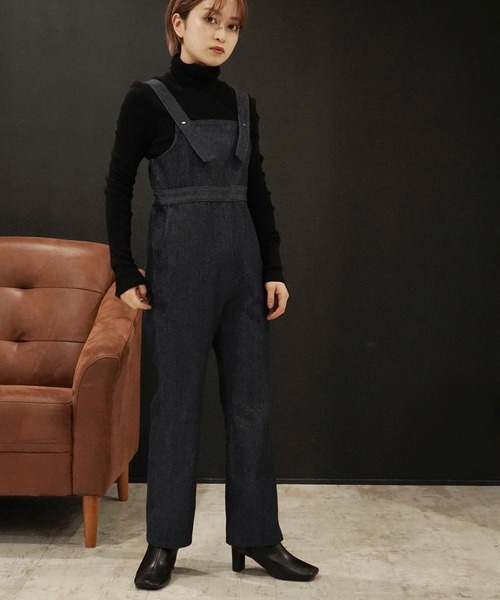AULI（アウリィ）の「【低身長向けサイズ】フレアデニムサロペット（サロペット/オーバーオール・レディース・ブラック/インディゴブルー・S/XS/XXS）」の7枚目の写真