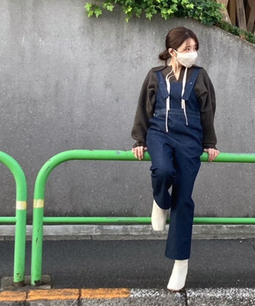 AULI（アウリィ）の「【低身長向けサイズ】フレアデニムサロペット（サロペット/オーバーオール・レディース・ブラック/インディゴブルー・S/XS/XXS）」の14枚目の写真