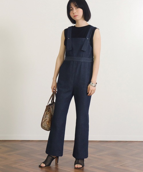 AULI（アウリィ）の「【低身長向けサイズ】フレアデニムサロペット（サロペット/オーバーオール・レディース・ブラック/インディゴブルー・S/XS/XXS）」の18枚目の写真