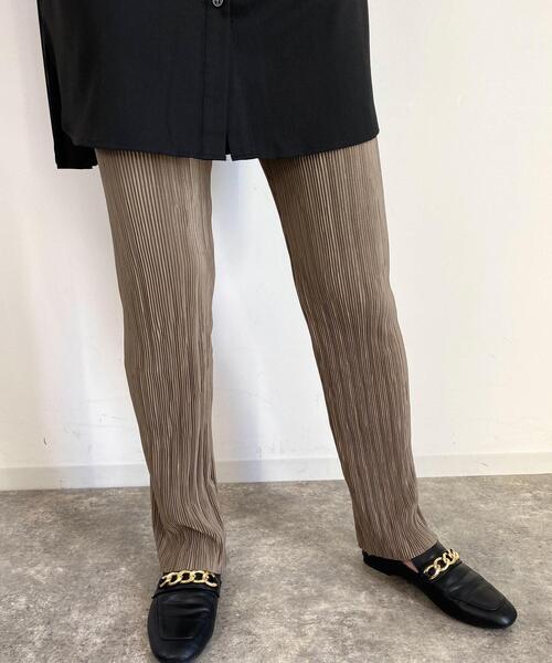 MLI'A(エムリア)の「プリーツストレートイージー/パンツ(その他パンツ・レディース・グレー系その他/カーキ/ブラック/パープル/イエロー系その他・FREE)」の4枚目の写真