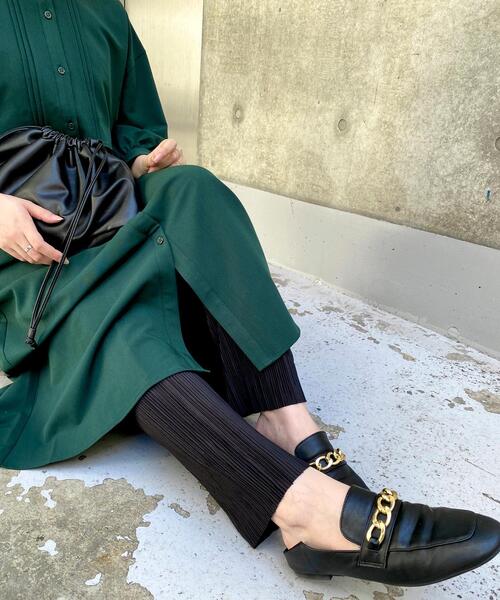 MLI'A(エムリア)の「プリーツストレートイージー/パンツ(その他パンツ・レディース・グレー系その他/カーキ/ブラック/パープル/イエロー系その他・FREE)」の3枚目の写真