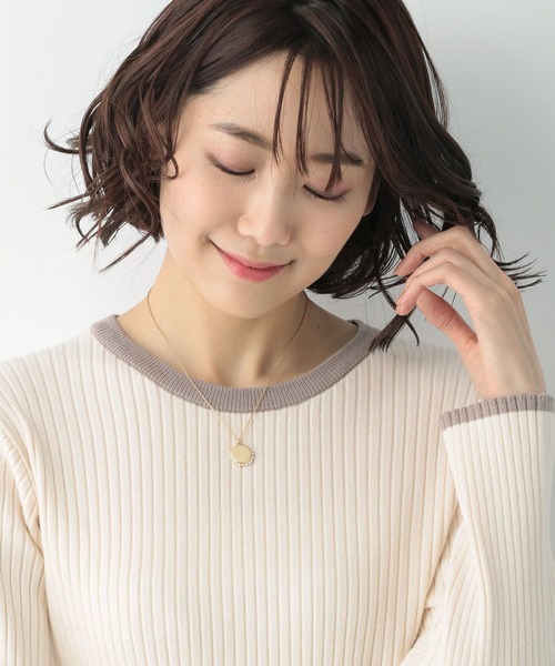 GLOBAL WORK(グローバルワーク)の「イニシャルネックレス/260117(ネックレス・レディース・ゴールド/イエロー/ライトイエロー/ゴールド系その他/イエロー系その他3/イエロー系その他4・FREE)」の2枚目の写真