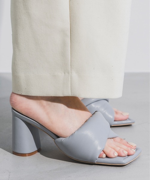 EVOL(イーボル)の「【EVOL】スクエアクッションサンダル IS9742(サンダル・レディース・ブラック/ベージュ/グレー/アイボリー・S/M/L)」の3枚目の写真