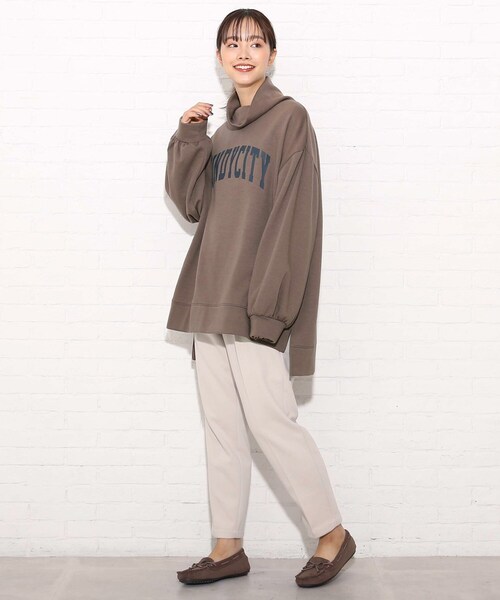 Cutie Blonde(キューティーブロンド)の「◆裏起毛ハイネックBIGチュニック(スウェット・レディース・ブラウン系その他2/ブルー/ライトベージュ/グレー系その他・00)」の7枚目の写真