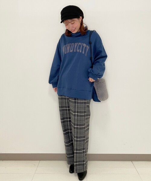 Cutie Blonde(キューティーブロンド)の「◆裏起毛ハイネックBIGチュニック(スウェット・レディース・ブラウン系その他2/ブルー/ライトベージュ/グレー系その他・00)」の19枚目の写真