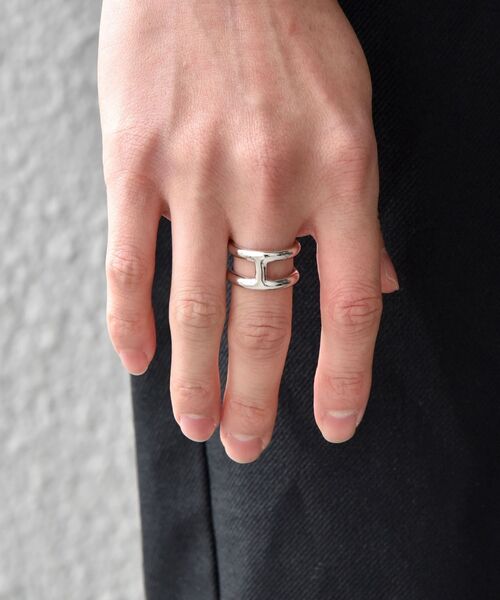 SHIPS(シップス)の「【WEB限定】SHIPS: デザイン リング(リング・メンズ・ストーン/ライトホワイト/オフホワイト/ホワイト系その他/ホワイト・ONE SIZE)」の8枚目の写真