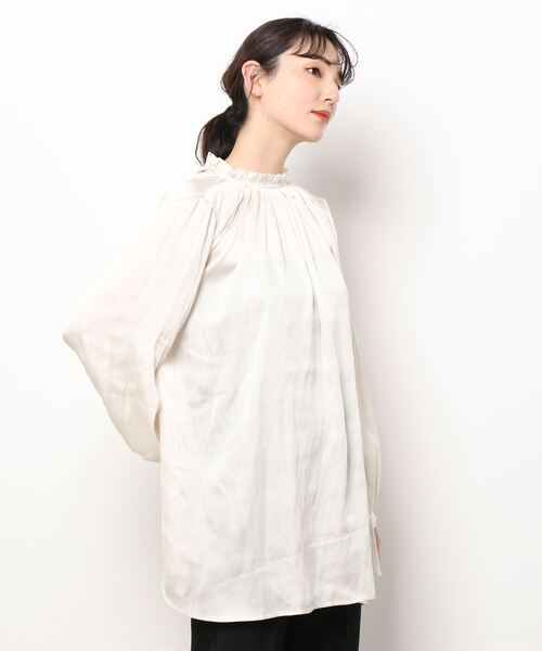 mysty woman(ミスティウーマン)の「ボリュームチュニックシャツ 263622(シャツ/ブラウス・レディース・ブラック/ブラウン/アイボリー・FREE)」の22枚目の写真