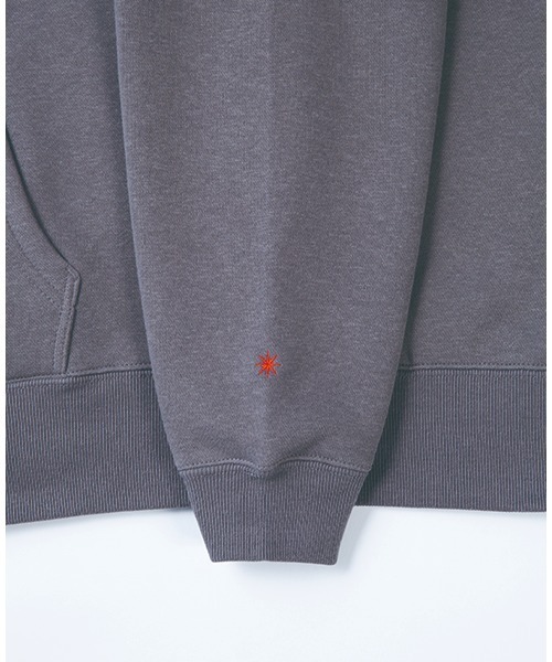 GDC（ジーディーシー）の「BOXLOGO HOODIE（パーカー・メンズ・ホワイト/ブラック/グレー・MEDIUM/LARGE/X-LARGE）」の11枚目の写真