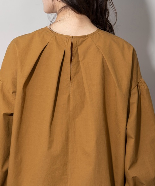 Munich(ミューニック)の「コットンタイプライタータック&ギャザーブラウス(シャツ/ブラウス・レディース・ホワイト/キャメル/ブラック・FREE)」の15枚目の写真