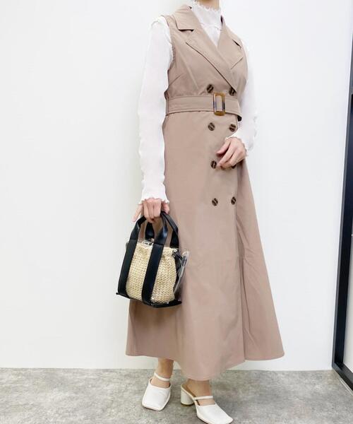 INGNI（イング）の「スクエアトゥミュールサンダル（サンダル・レディース・ベージュ/オフホワイト/ブラック・M/L）」の9枚目の写真