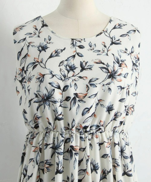 &. NOSTALGIA（アンドドットノスタルジア）の「前後2WAYリーフドレス（ワンピース・レディース・ホワイト/ブラック・FREE）」の10枚目の写真